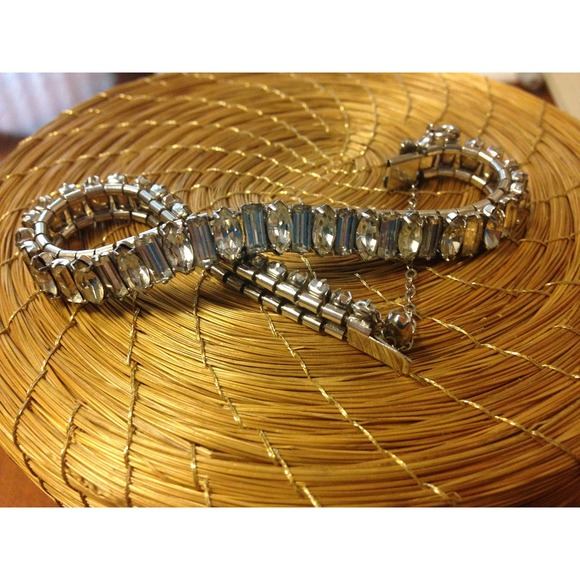 Classic Crystal Tennis Bracelet - Picture 6 of 7